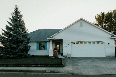 203 Nicholas Ct, Sutherlin, OR 97479 - photo 2