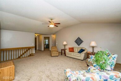 3016 Deerpath Ct, Des Moines, IA 50320 - photo 3