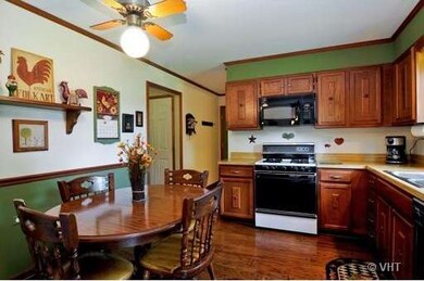 211 Osage Ln, Buffalo Grove, IL 60089 - photo 4