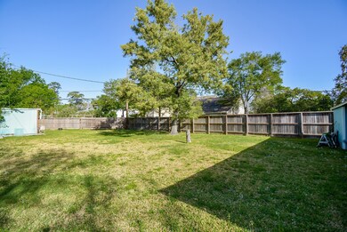 3913 Ella Blvd, Houston, TX 77018 - photo 2