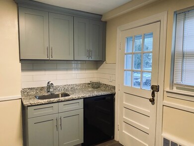 737 Vfw Pkwy unit 739, West Roxbury, MA 02132 - photo 3