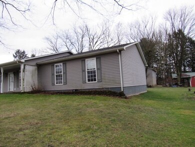 56 Lislie St, Homer City, PA 15748 - photo 2