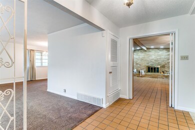 1307 Driftwood Dr, Euless, TX 76040 - photo 4