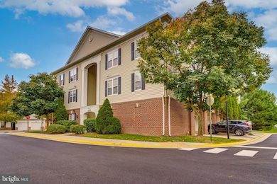 42539 Mayflower Terrace unit 201, Ashburn, VA 20148 - photo 3