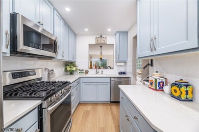 19 Lakeview Dr unit D1, Hamburg, NJ 07419 - photo 3