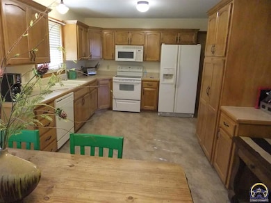 7406 SW Docking Rd, Auburn, KS 66402 - photo 2