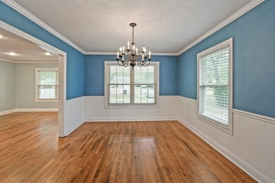 1070 W 43rd St, Houston, TX 77018 - photo 7