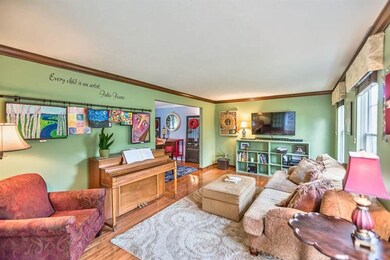 Living room would also make a perfect office space