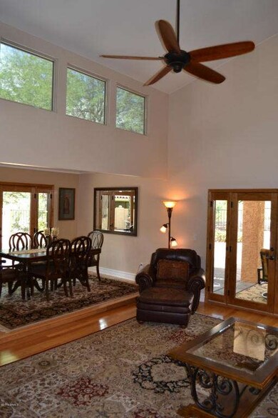 910 E Becker Ln, Phoenix, AZ 85020 - photo 6