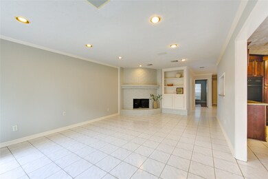 14111 Lost Meadow Ln, Houston, TX 77079 - photo 7
