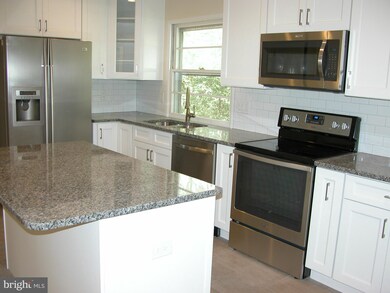 4405 Rockcrest Dr, Fairfax, VA 22032 - photo 3