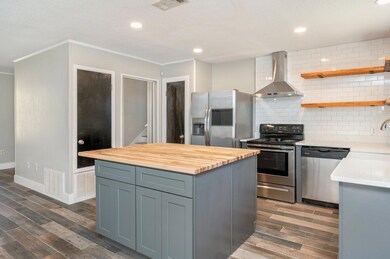 14-web-or-mls-1403 Grandview Dr-10