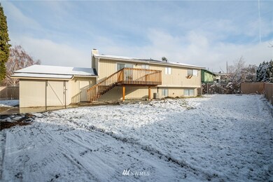 830 Manzanal St NE, East Wenatchee, WA 98802 - photo 5