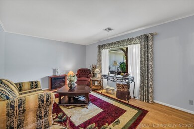 6630 E 57th St, Tulsa, OK 74145 - photo 5