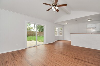 11046 Caribbean Ln, Houston, TX 77089 - photo 7