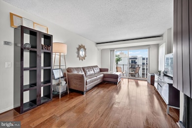 60 S Van Dorn St unit 519, Alexandria, VA 22304 - photo 3