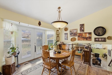 1652 Dunsinane Cir, Ogden, UT 84401 - photo 6