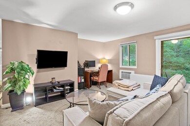 80 Robert Ct unit D, Manchester, NH 03103 - photo 4