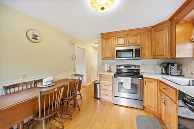 245 East St, Wolcott, CT 06716 - photo 3