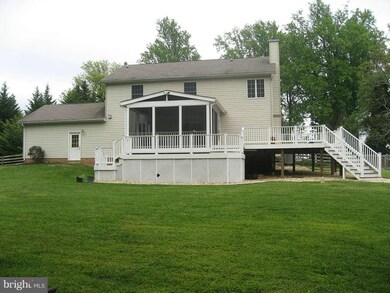 5798 Formosa Dr, Sykesville, MD 21784 - photo 3