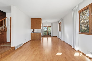 1823 Gramsie Rd, New Brighton, MN 55112 - photo 7