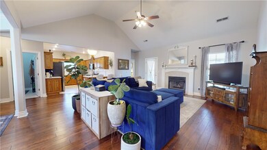 502 SW Maidstone Ave, Bentonville, AR 72712 - photo 5