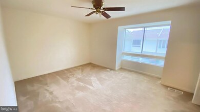 10994 Hiram Ct, Manassas, VA 20109 - photo 6