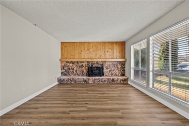 30008 Abelia Rd, Canyon Country, CA 91387 - photo 4