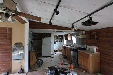 19905 Hastings Cir unit 15, Alvin, TX 77511 - photo 7