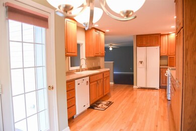 10 Forrest St, East Hampstead, NH 03826 - photo 5