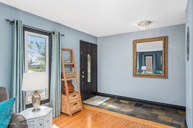 11S560 Whittington Ln unit 4, Naperville, IL 60564 - photo 3