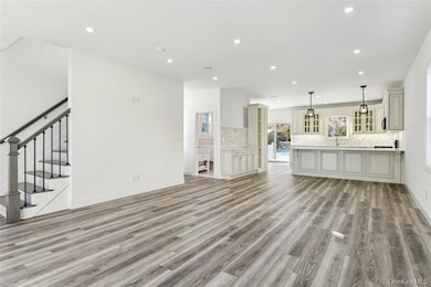 70 W Broadway, Nyack, NY 10960 - photo 2