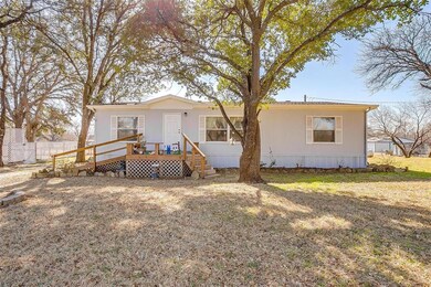 423 J e Woody Rd, Springtown, TX 76082 - photo 2