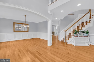 8302 Elm Grove Ct, Vienna, VA 22182 - photo 7