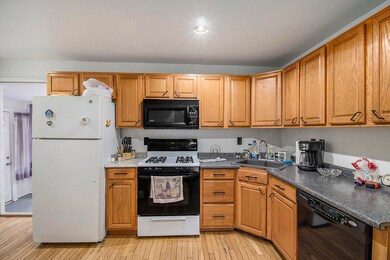 006_701_west_6th_st_2_202