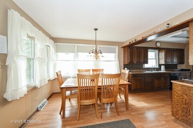 291 N Maple Ave, Elmhurst, IL 60126 - photo 4