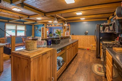 120 Turner St, Bethlehem, NH 03574 - photo 4