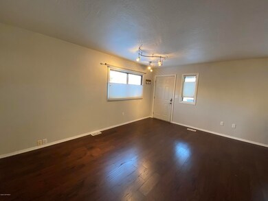 Entry/Living