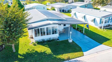 35132 Colony Hills Dr, Zephyrhills, FL 33541 - photo 4