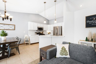 19727 Bluestem Ln, Goshen, IN 46528 - photo 6