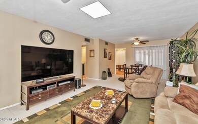 10629 Aztec Dr-large-005-016-10629 W Azt