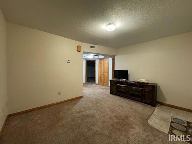 Living Room (2nd picture)
