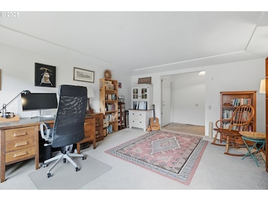 15104 NE Brazee St, Portland, OR 97230 - photo 5