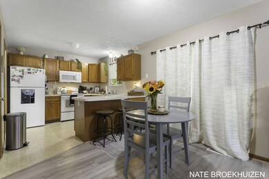 9-web-or-mls-385-oak-harbor-ct