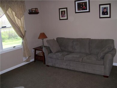 Living Room SPACIOUS OPEN LIVING ROOM
