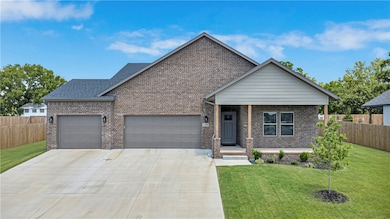 2208 Riggins Ave, Pea Ridge, AR 72751 - photo 2