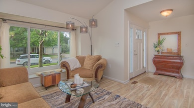 13193 Ladybank Ln, Herndon, VA 20171 - photo 3