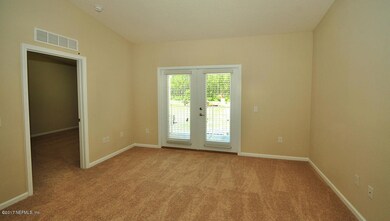 111Valencia_Living