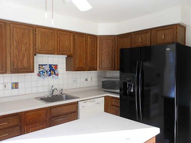 Kitchen. Kitchen with all appliances included, isl