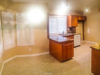 Breakfast Nook * Stainless Steel Sink * Down Lighting